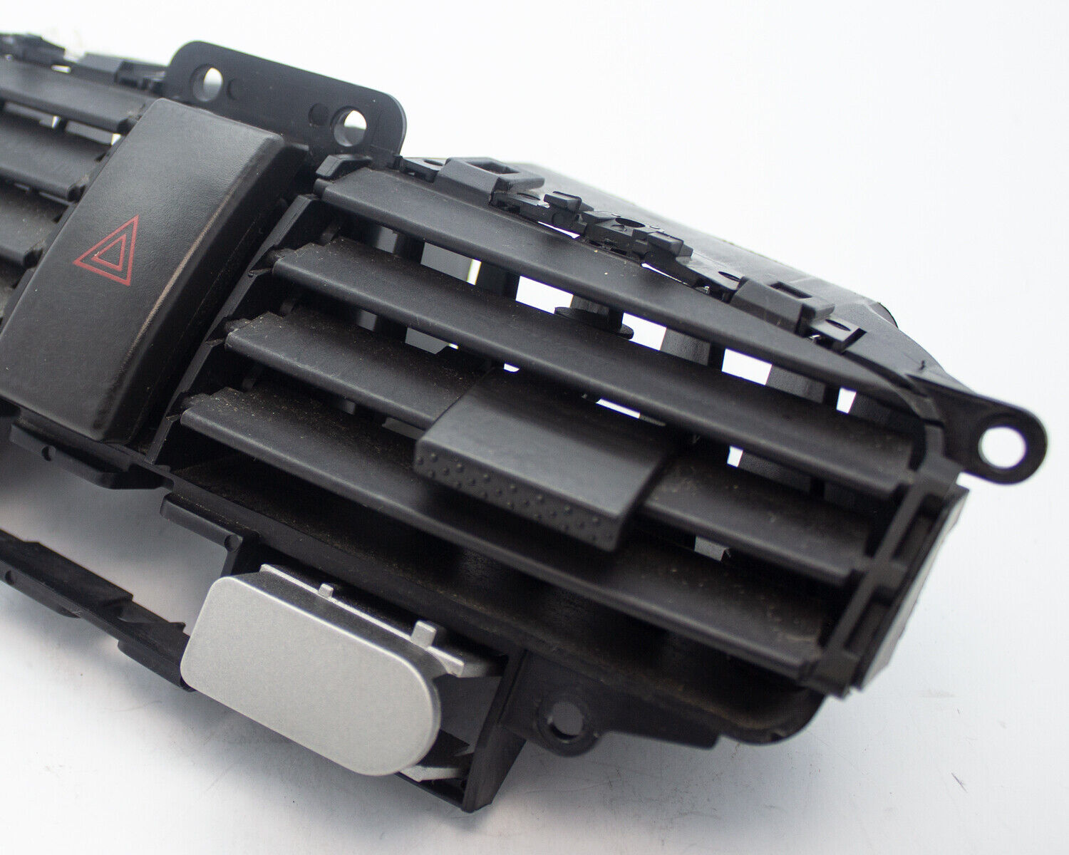 OEM 05-06 PontiacTorrent Chevy Equinox Front Dash Hazard AC Air Vent Grill Trim