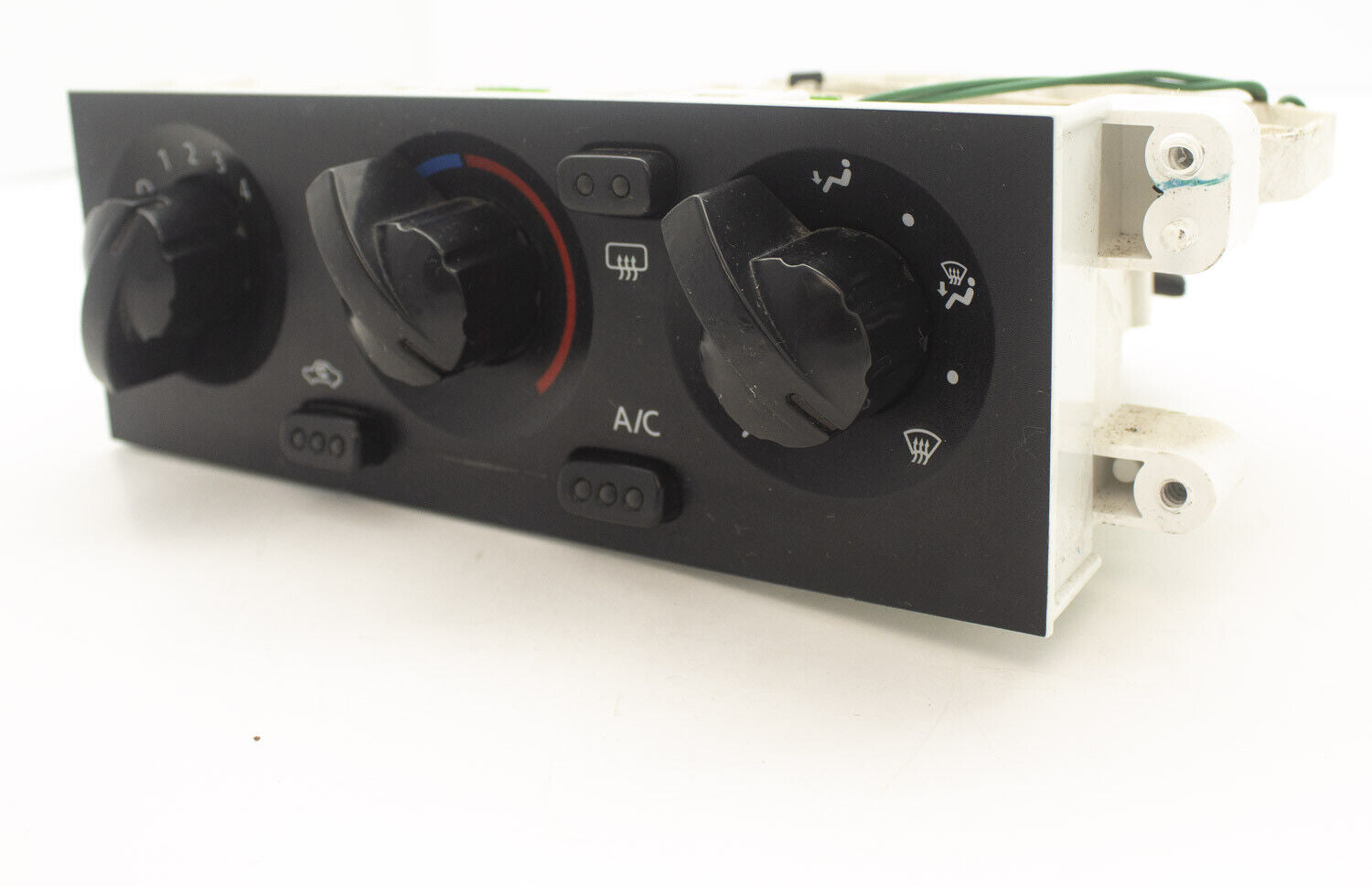 OEM 01-04 Nissan Xterra and Frontier Heater AC Temperature Control Switch Panel