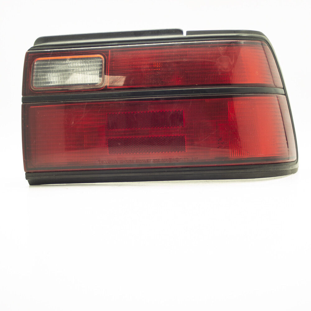 88-92 Toyota Corolla Passenger Right Side Tail Light Lamp Outer OEM 815501A620