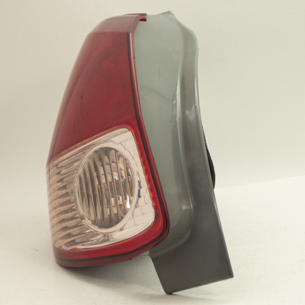 2003 20004 Toyota Matrix Driver Left Hand Side Outer Tail Light Lamp Used OEM