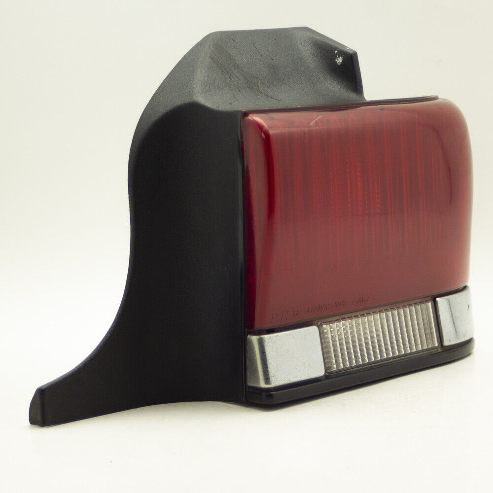 90-93 Lincoln Continental Passenger Right Side Tail Light Lamp Outer - Used OEM