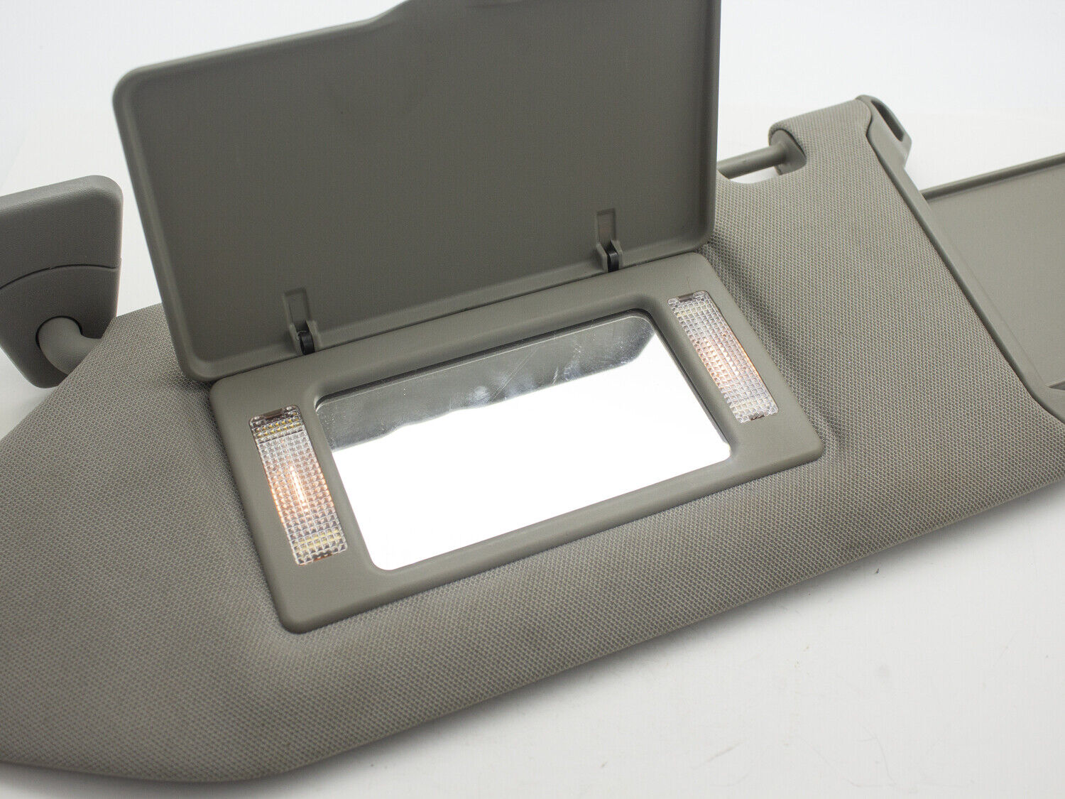 OEM 06-08 Nissan Maxima Driver Left Hand Side Sun Visor with Mirror Illumination