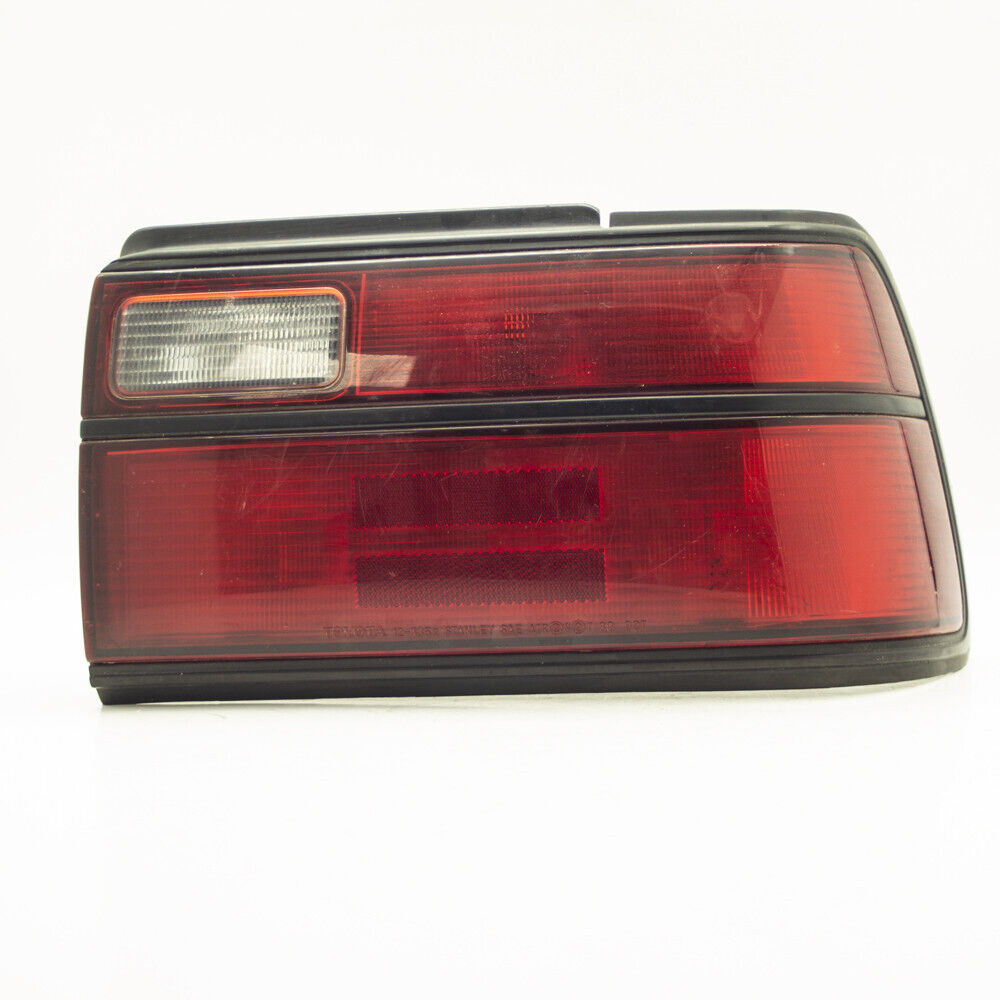 88-92 Toyota Corolla Passenger Right Side Tail Light Lamp Outer OEM 815501A620