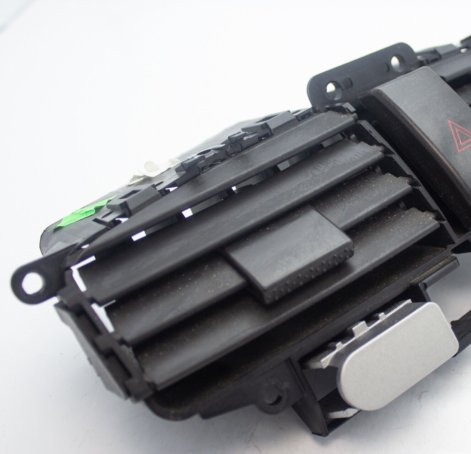 OEM 05-06 PontiacTorrent Chevy Equinox Front Dash Hazard AC Air Vent Grill Trim