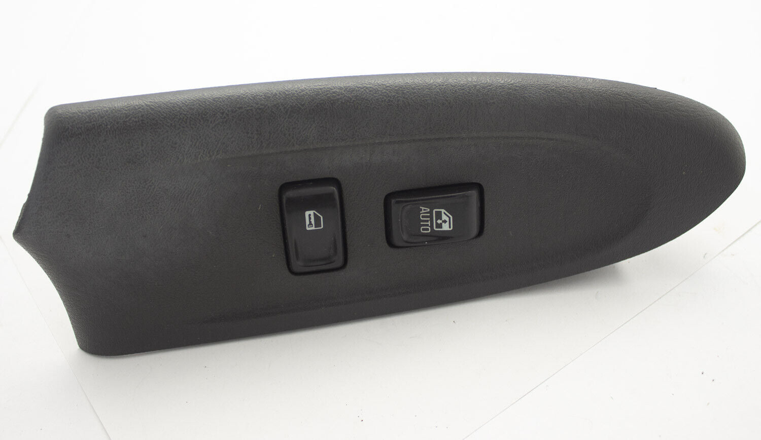 Chevy Trailblazer SSR Passenger RH Right Hand Side Power Window Switch Control