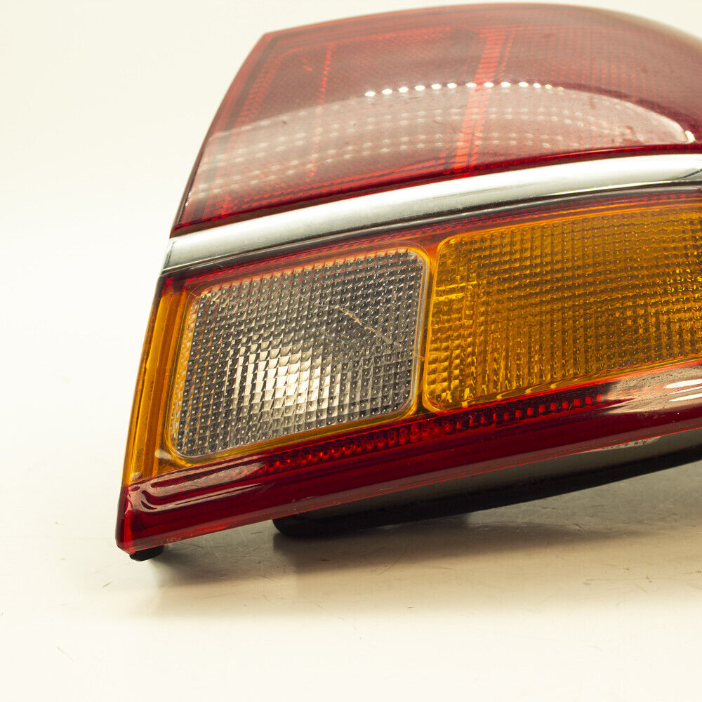 2000-2002 Saturn L-Series Passenger Right Side Rear Brake Tail Light Lamp OEM