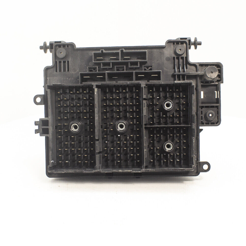Chevrolet Silverado GMC Yukon Sierra Hummer Under Hood Engine Relay Fuse Box OEM