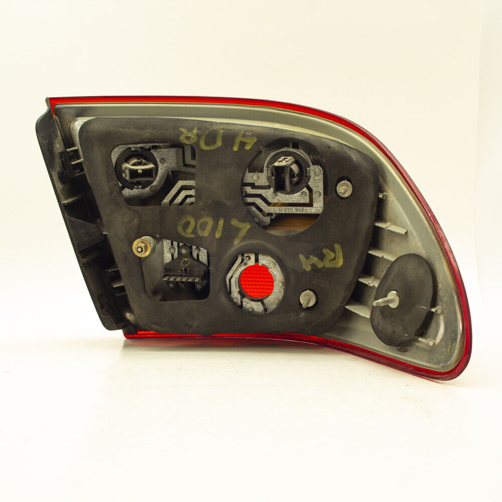 2000-2002 Saturn L-Series Passenger Right Side Rear Brake Tail Light Lamp OEM