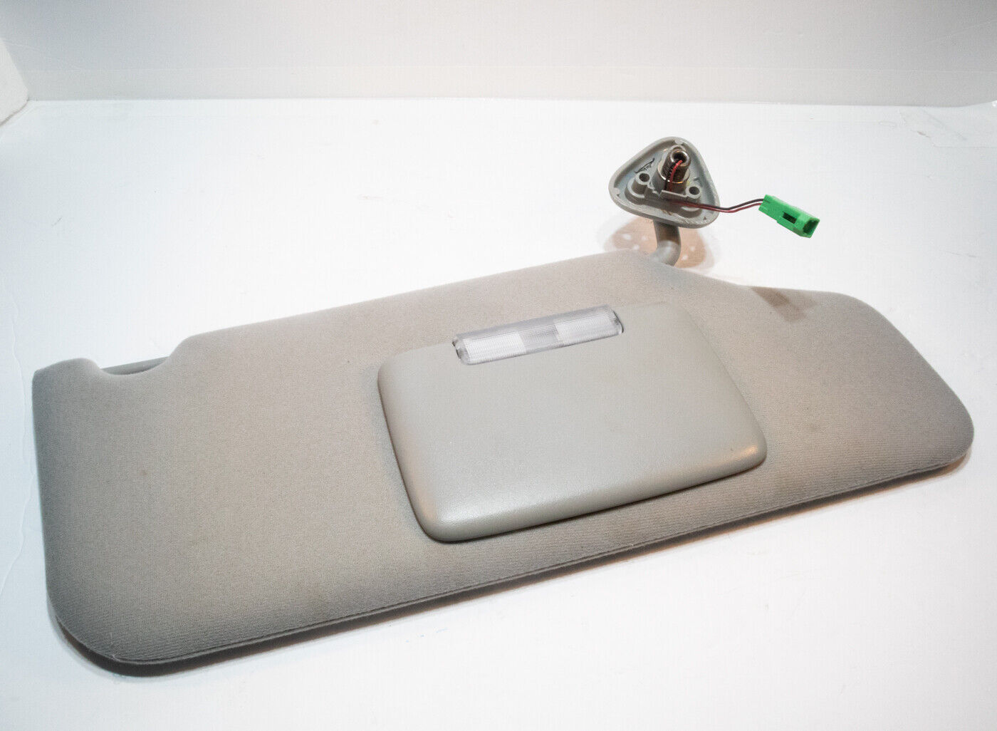 Factory OEM Passenger RHS Sun Visor with Mirror Illumination For Ford & Mercury