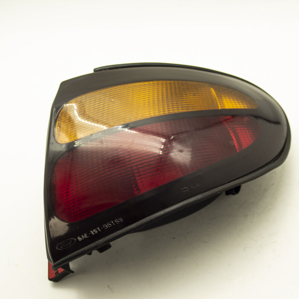96 97 Ford Taurus Sable Rear Outer Right Hand Side Tail Light Lamp Assembly