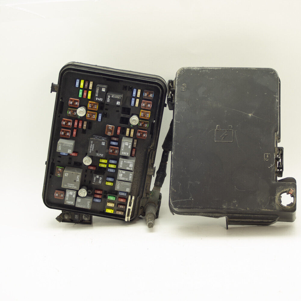 2010 GMC Terrain Chevy Equinox Engine RTIPM Power Module Relay Fuse Box Used OEM