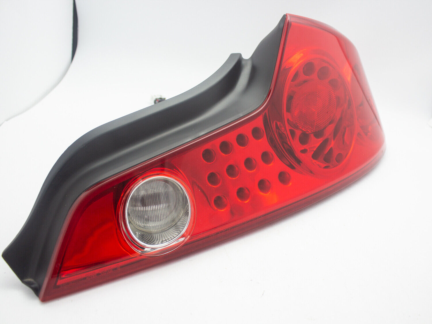 OEM 03-05 Infiniti G35 Rear Outer Passenger Right Hand Side Tail Light Lamp