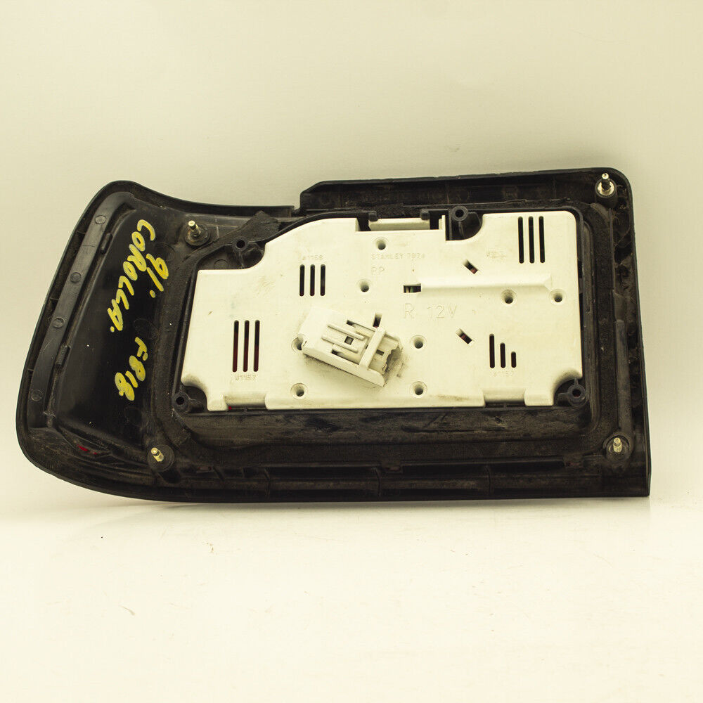 88-92 Toyota Corolla Passenger Right Side Tail Light Lamp Outer OEM 815501A620