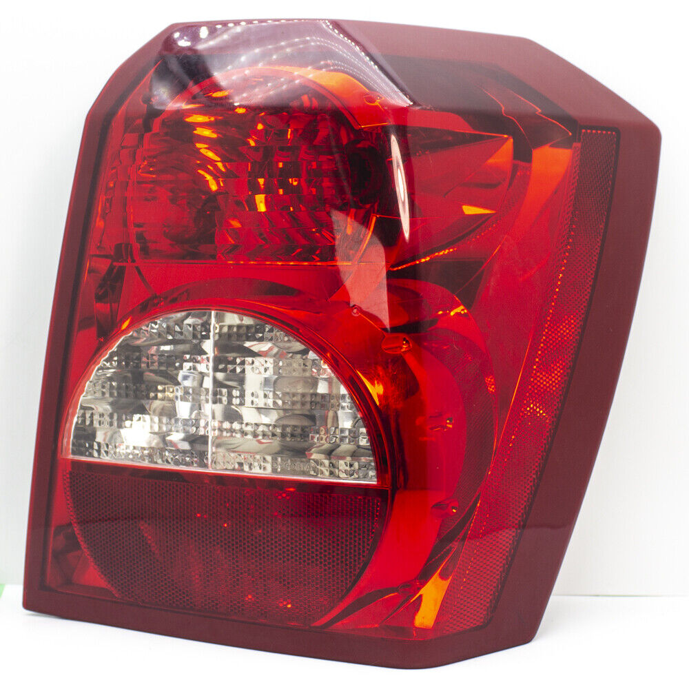 2008-2012 Dodge Caliber Passenger Right Side Tail Light Lamp OEM 05303752AH