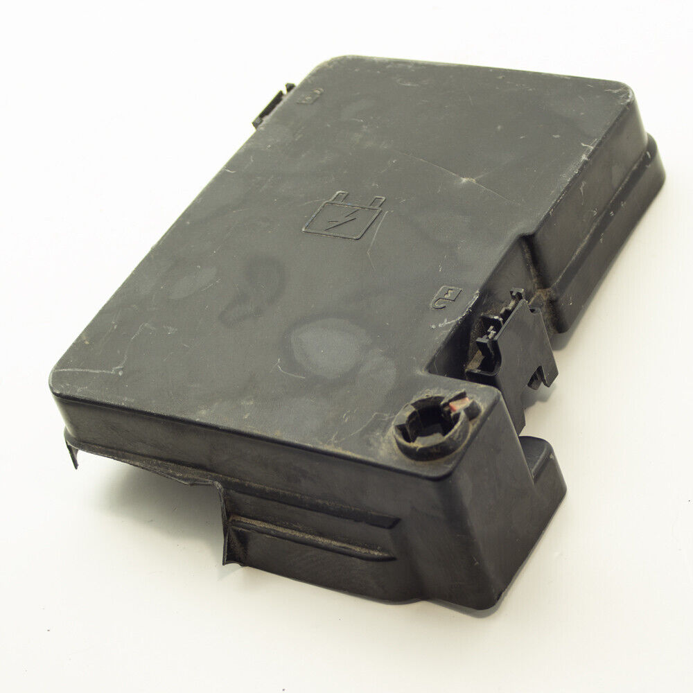 2010 GMC Terrain Chevy Equinox Engine RTIPM Power Module Relay Fuse Box Used OEM