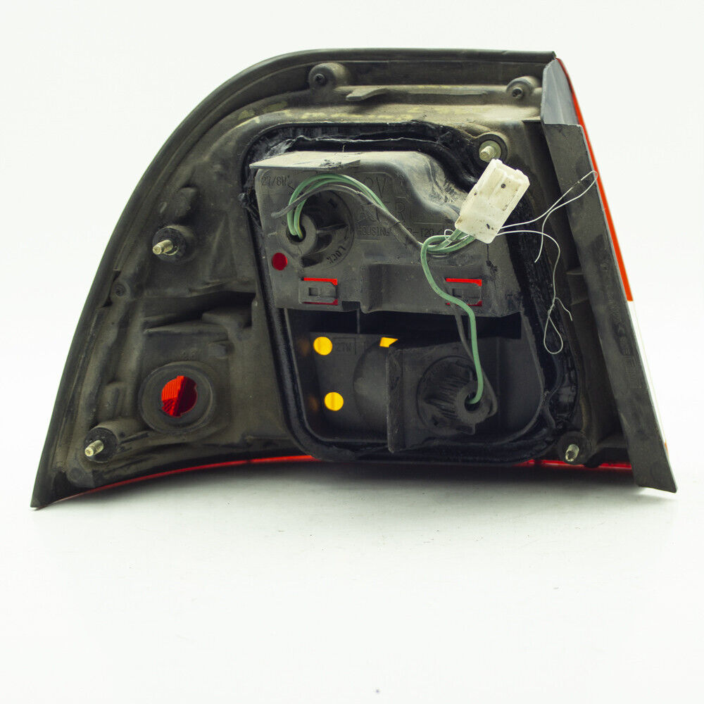 97 98 99 Nissan Maxima Passenger Right Side Tail Light Lamp Outer 9780A - OEM