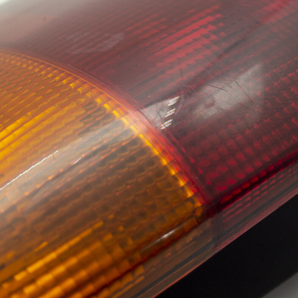 2002-2009 Gmc Envoy Right Hand Side Tail Light Lamp Quarter Outer 16525956 OEM