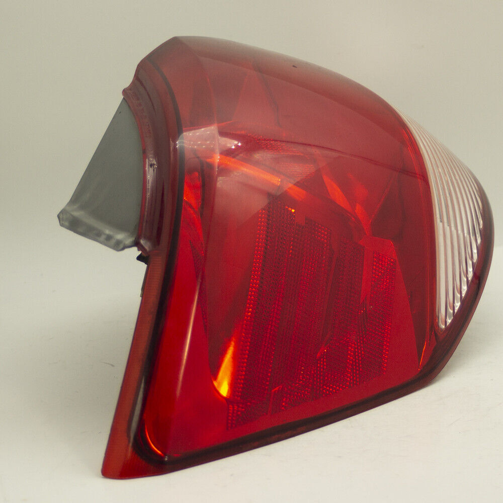 2003 20004 Toyota Matrix Driver Left Hand Side Outer Tail Light Lamp Used OEM