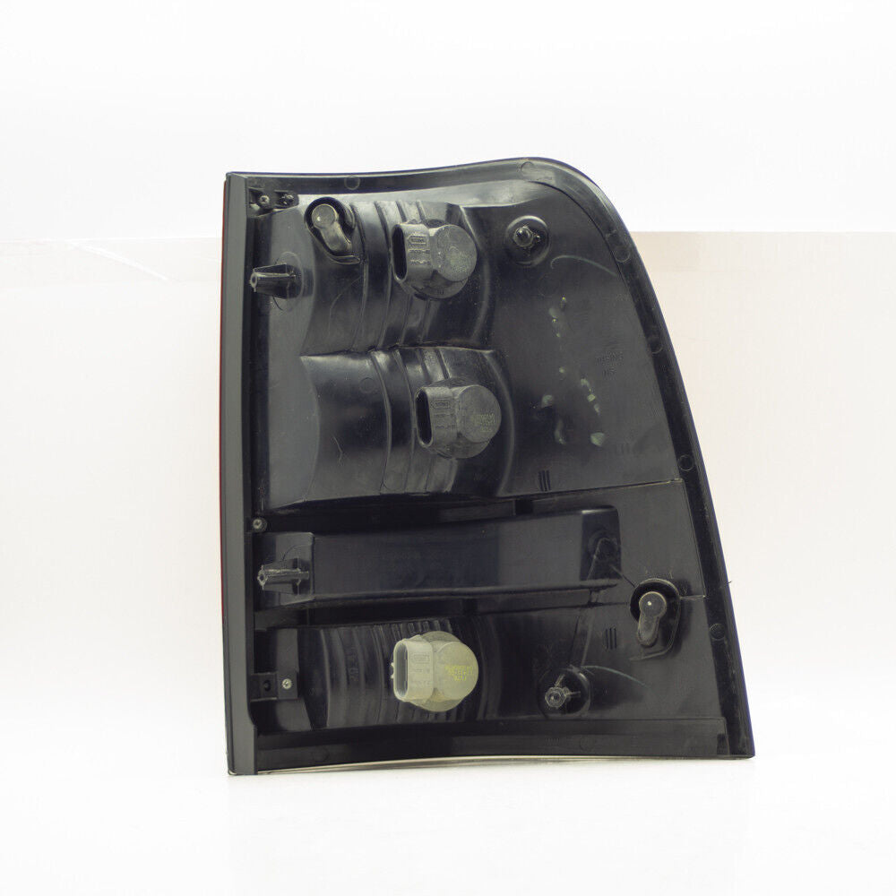 2003 2004 2005 Lincoln Aviator Driver Left Side Tail Light Lamp Outer - Used OEM