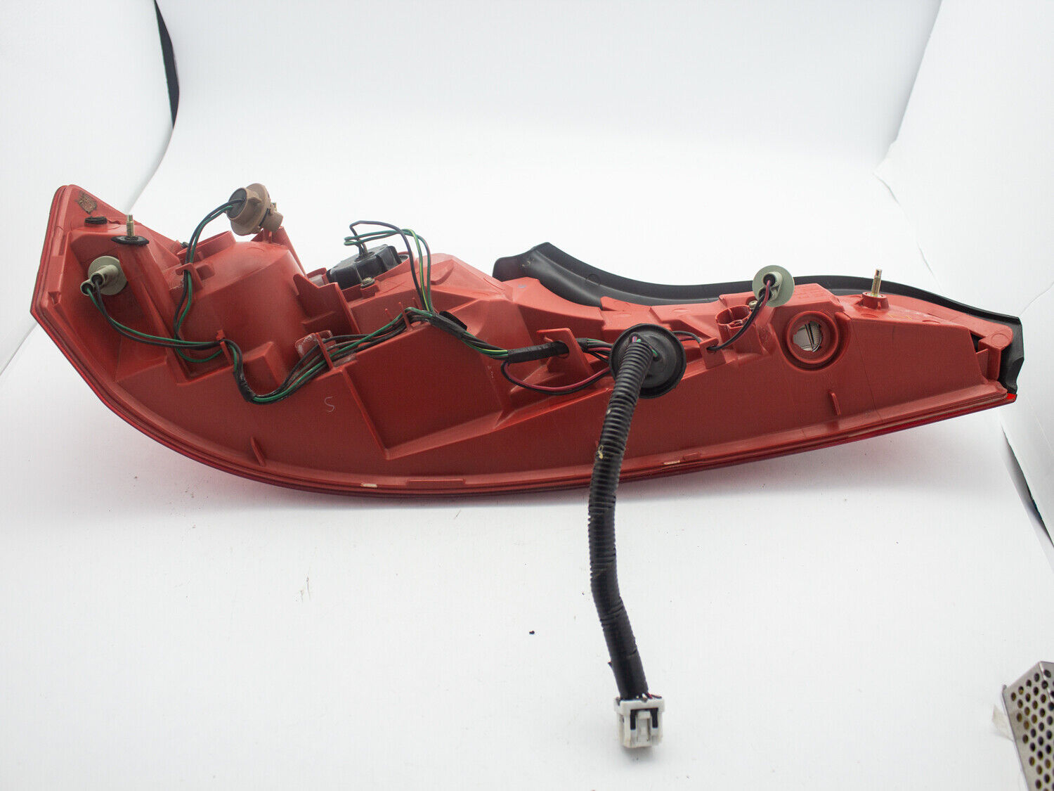 OEM 03-05 Infiniti G35 Rear Outer Passenger Right Hand Side Tail Light Lamp