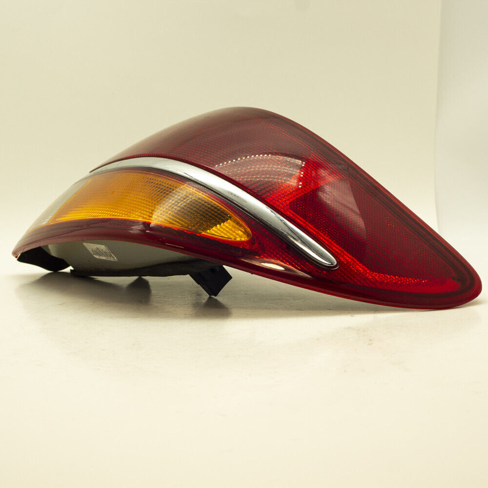 2000-2002 Saturn L-Series Passenger Right Side Rear Brake Tail Light Lamp OEM